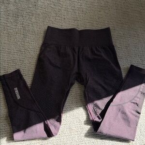Gymshark Seamless Leggings in Black and Plum